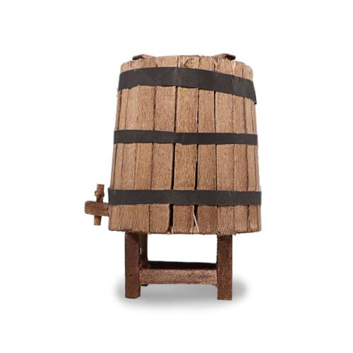 Medium wooden barrel